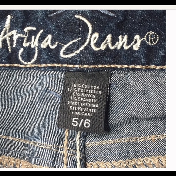 EUC🍀ARIYA FABULOUS DISTRESSED JEANS - Picture 8 of 8
